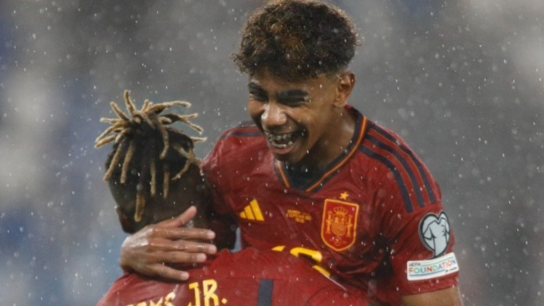 Μπαρτσελόνα: Ανανέωση και ρήτρα 1 δισ (!) για τον Γιαμάλ!