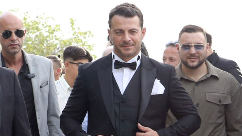 Γιώργος Αγγελόπουλος: Οι πρώτες φωτογραφίες του Ντάνου ντυμένος γαμπρός