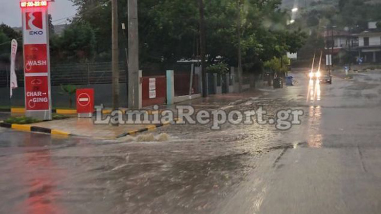 Πλημμύρισε ξανά ο δρόμος για το Νοσοκομείο Λαμίας από την κακοκαιρία Elias