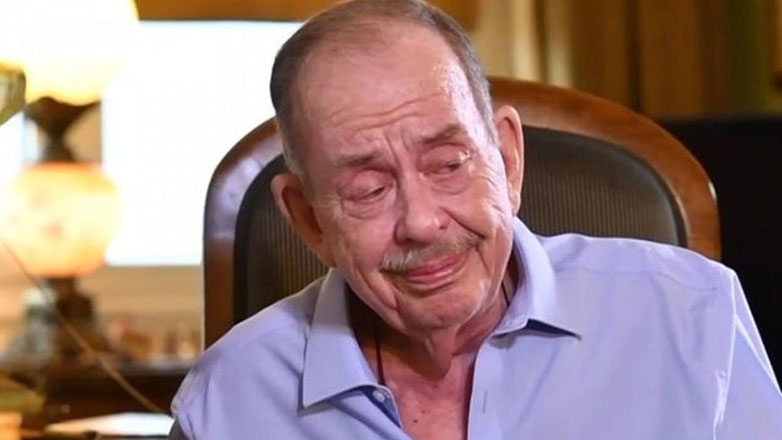 Δάκρυσε ο Ηλίας Μαμαλάκης για την τηλεοπτική του απουσία: «Με έχουν αφήσει στα κρύα του λουτρού»