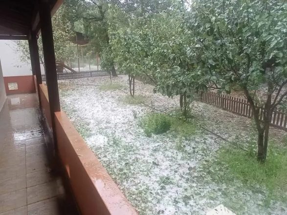 Μετά τον καύσωνα χαλάζι και καταιγίδες Μετά τον καύσωνα χαλάζι και καταιγίδες