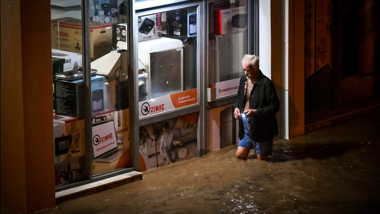 Περισσότεροι από 300 απεγκλωβισμοί από την Πυροσβεστική στον Βόλο