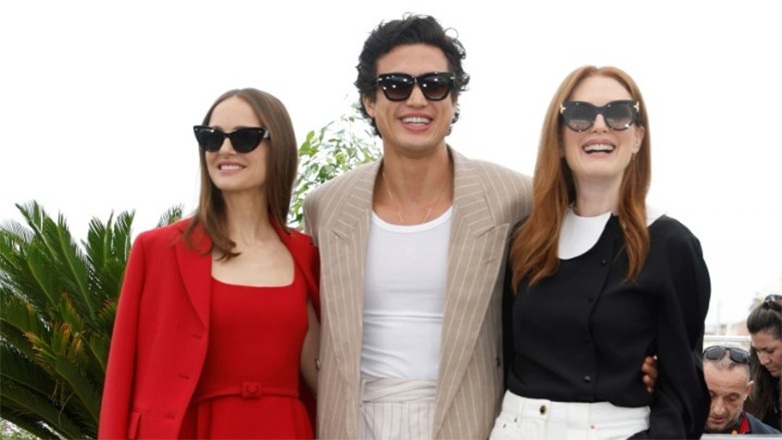 Η Νάταλι Πόρτμαν και η Τζούλιαν Μουρ αποκαλύπτουν σκοτεινές αλήθειες στο τρέιλερ του «May December»