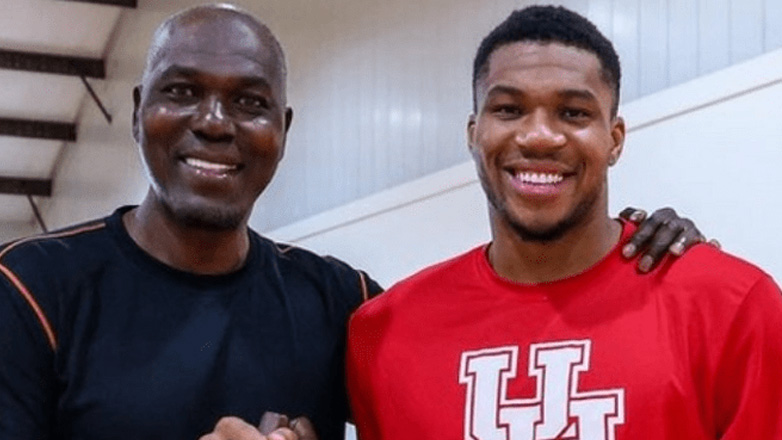 Ολάζουον: «Είναι απίστευτο ότι ο Αντετοκούνμπο συνεχίζει να ψάχνει τρόπους να βελτιωθεί»