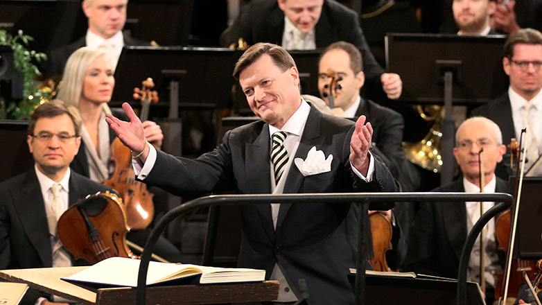 Ο Γερμανός διευθυντής ορχήστρας Τίλεμαν διαδέχεται τον Μπάρενμποϊμ στην Staatsoper του Βερολίνου