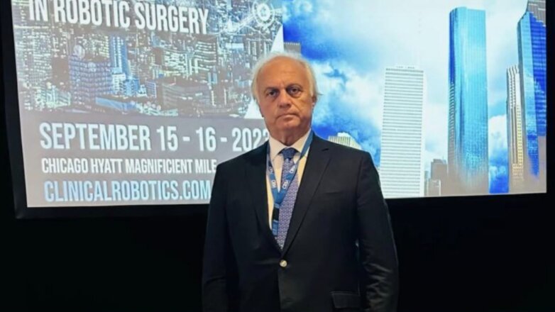 Πρόεδρος της Παγκόσμιας Επιστημονικής Εταιρείας Ρομποτικής Χειρουργικής CRSA ο Κώστας Κωνσταντινίδης του Ιατρικού Αθηνών