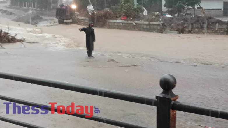 Ώρα «μηδέν» για το Νότιο Πήλιο – Στρατός και δήμος στα διαλυμένα χωριά