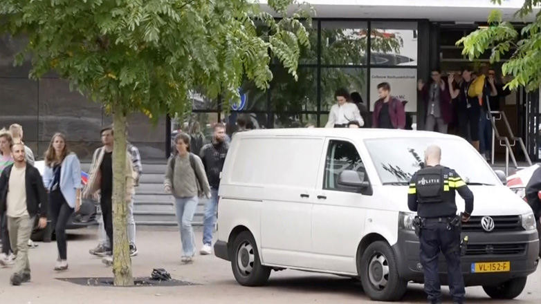 Ολλανδία: Πέθανε το 14χρονο κορίτσι μετά την επίθεση ενόπλου στο Ρότερνταμ