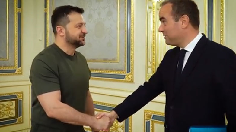Την πιθανότητα συνεργασίας στην παραγωγή όπλων συζήτησε ο Γάλλος υπουργός Άμυνας με τον Ζελένσκι