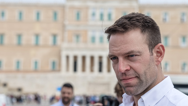 ΣΥΡΙΖΑ: Άμεση σύγκληση της Πολιτικής Γραμματείας ζητούν στελέχη της «Ομπρέλας»