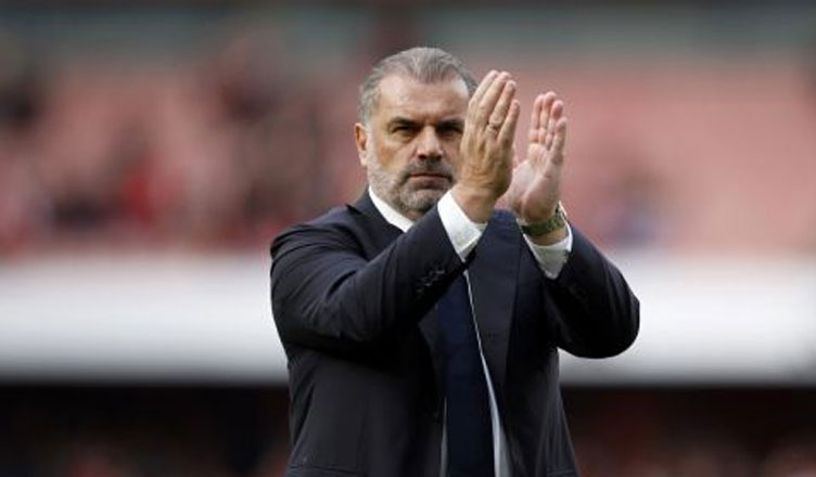 Ποστέκογλου: «Μικρός είχα πόστερ της Λίβερπουλ»