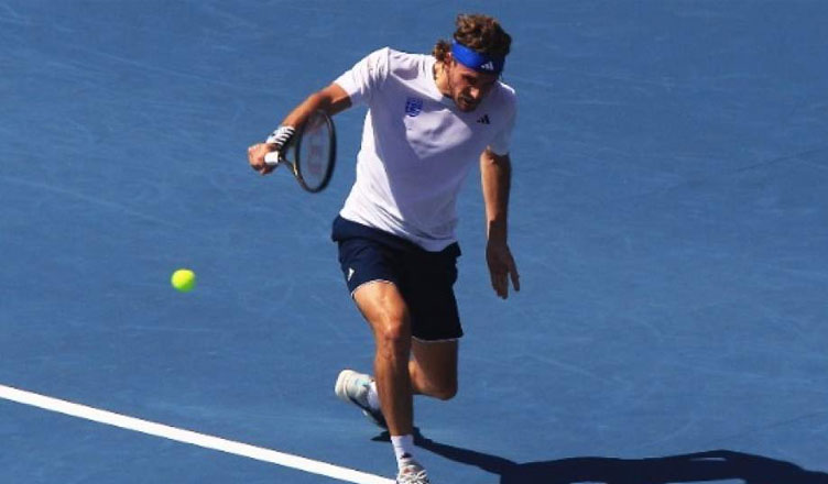 Τένις: Νοκ άουτ με το «καλημέρα» ο Τσιτσιπάς