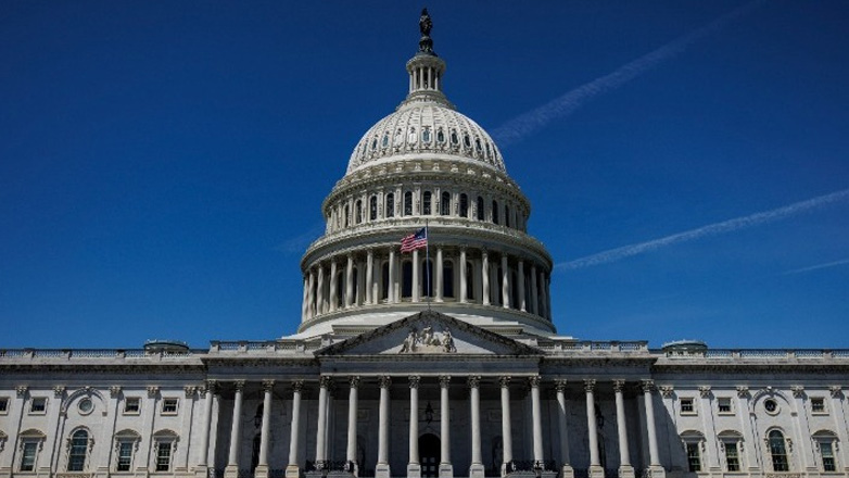 ΗΠΑ: Η Βουλή ενέκρινε νομοσχέδιο έκτακτης χρηματοδότησης