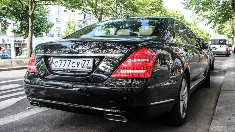 Η Νορβηγία απαγορεύει την είσοδο επιβατικών αυτοκινήτων με ρωσικές πινακίδες από τις 3 Οκτωβρίου