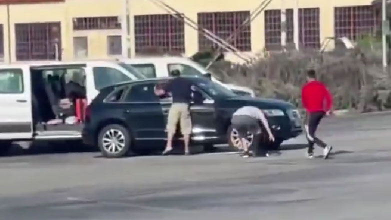 Θύματα κλοπής “κρεμάστηκαν” από το αυτοκίνητο για να σταματήσουν τους κλέφτες αλλά βρέθηκαν στο νοσοκομείο