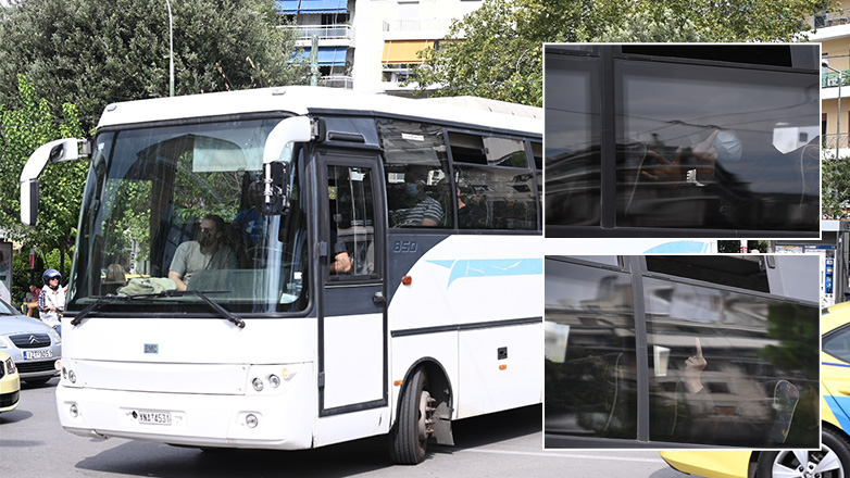 Προκλητικοί οι 87 χούλιγκαν στον Εισαγγελέα