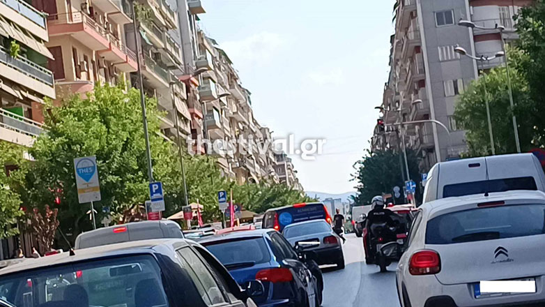 Θεσσαλονίκη: Γέφυρα σωτηρίας για να μεταφερθεί στο νοσοκομείο παιδί που κατάπιε αντικείμενο