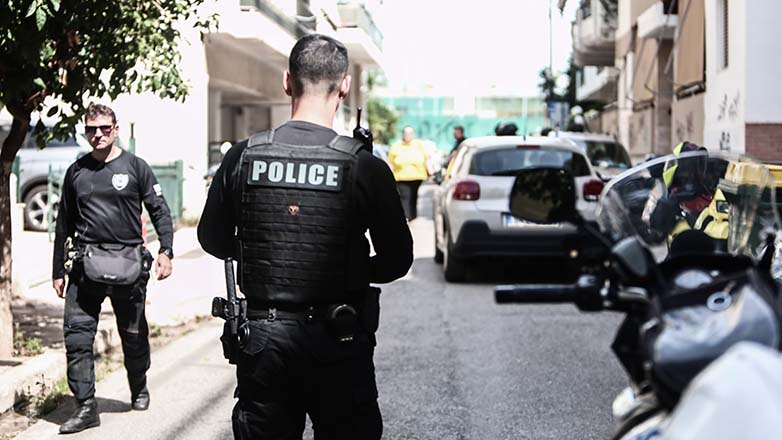 Κυψέλη: 57χρονος απειλούσε τη μητέρα του με μπαλτά Κυψέλη: 57χρονος απειλούσε τη μητέρα του με μπαλτά