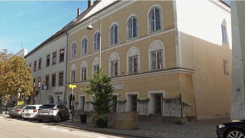 Αυστρία: Σε αστυνομικό τμήμα θα μετατραπεί το σπίτι του Hitler – Έντονες αντιδράσεις για την χρήση του Αυστρία: Σε αστυνομικό τμήμα θα μετατραπεί το σπίτι του Hitler – Έντονες αντιδράσεις για την χρήση του