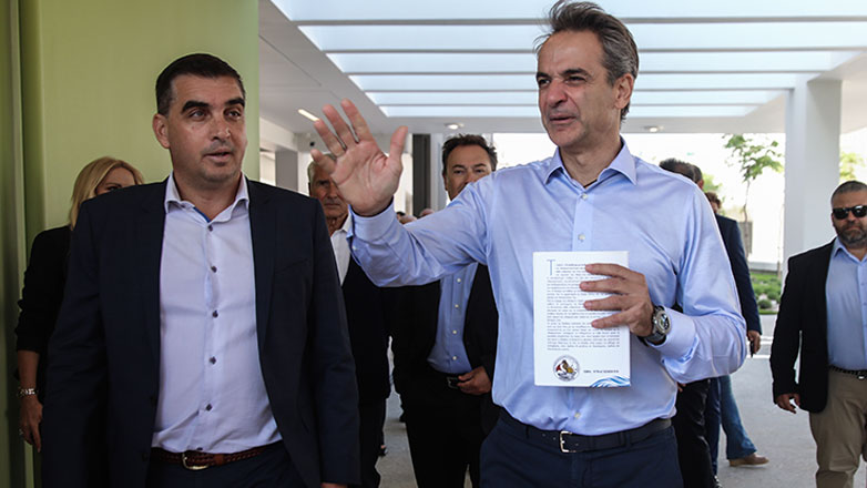 Επίσκεψη Μητσοτάκη στο νέο κέντρο φροντίδας ΑμεΑ στο Ελληνικό