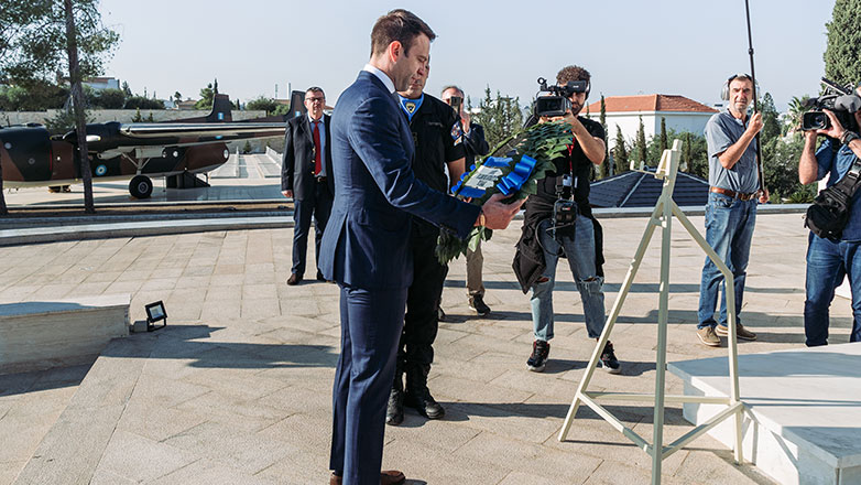 Δεν ήξερε, δεν ρώταγε;