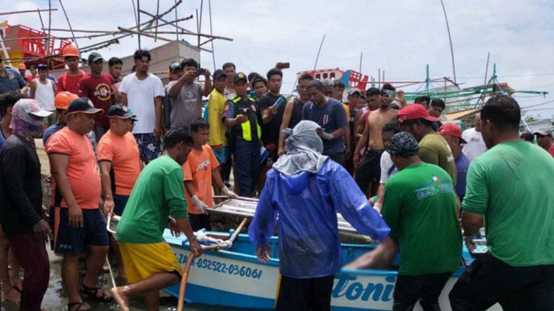 Φιλιππίνες: Νεκροί τρεις αλιείς στη Νότια Σινική Θάλασσα – Το σκάφος τους χτυπήθηκε από ξένο εμπορικό πλοίο