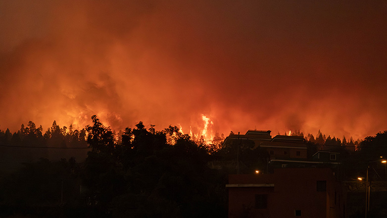 Ισπανία: Αναζωπύρωση και επιδείνωση της πυρκαγιάς στην Τενερίφη