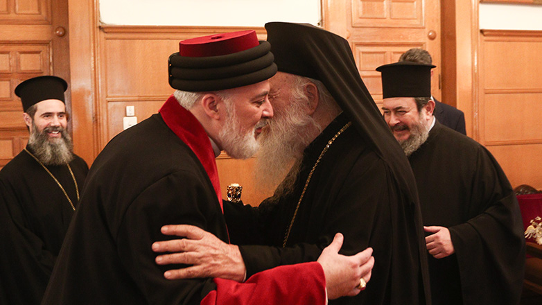 Ο αρχιεπίσκοπος Ιερώνυμος συναντήθηκε με τον καθολικό πατριάρχη της Ασσυριακής Εκκλησίας της Ανατολής