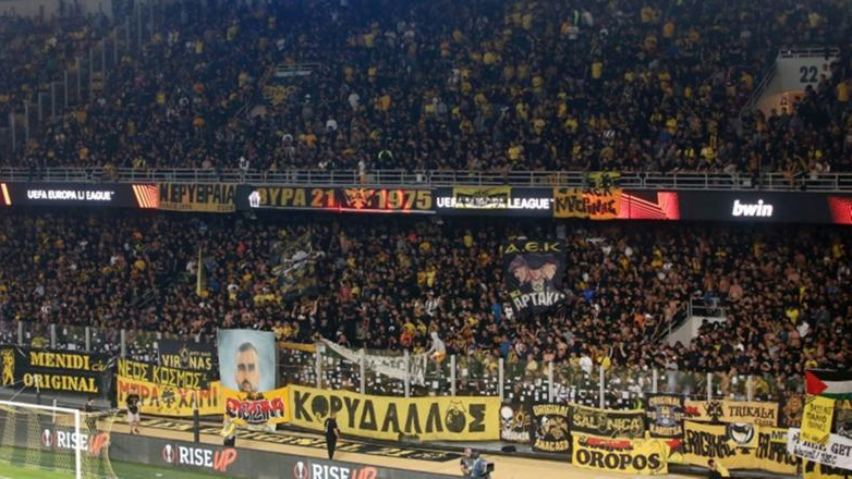ΑΕΚ: Εντοπίστηκαν οι δυο οπαδοί που σήκωσαν το εθνικιστικό πανό – Δεν ξαναμπαίνουν στην OPAP Arena!