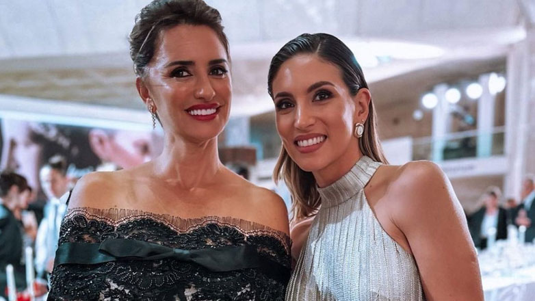 Αθηνά Οικονομάκου: Τι συζήτησαν με την Penelope Cruz στο δείπνο τους στον Λούβρο;