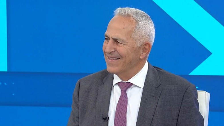 Ε. Αποστολάκης: Το συνέδριο θα γίνει όταν είναι έτοιμο το κόμμα – Tι είπε για τον Κασσελάκη