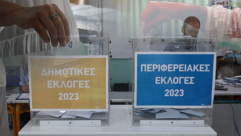 Έκλεισαν οι κάλπες