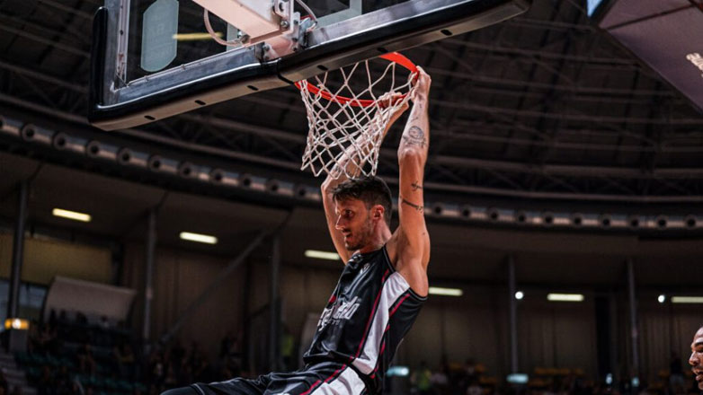 Βίρτους Μπολόνια: Σε εγχείρηση αφαίρεσης όγκου στους όρχεις θα υποβληθεί ο Ακίλε Πολονάρα