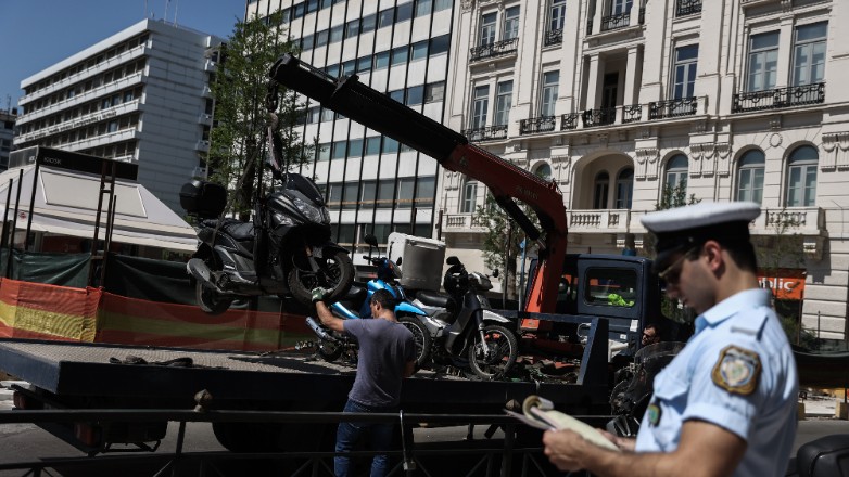 Θεσσαλονίκη: Συνολικά 125 κλήσεις καθημερινά για παράνομη στάθμευση οχημάτων