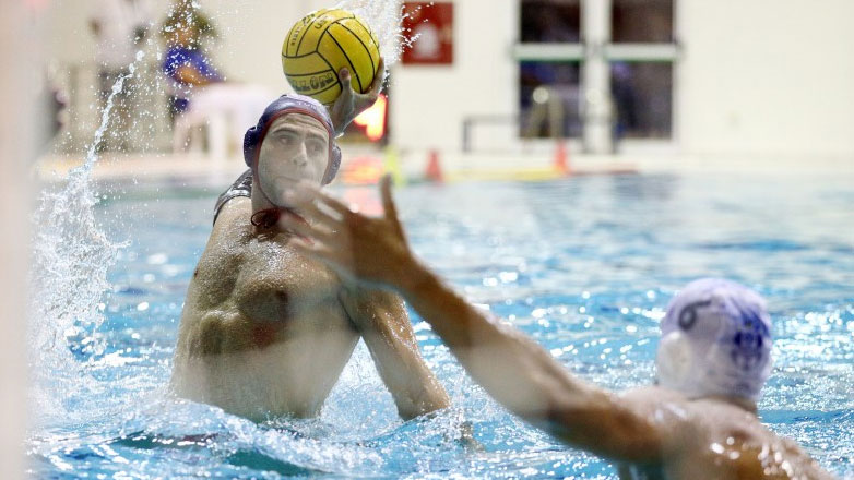 Πόλο: Δύσκολη νίκη του Ολυμπιακού επί του Απόλλωνα στο Σεράφειο