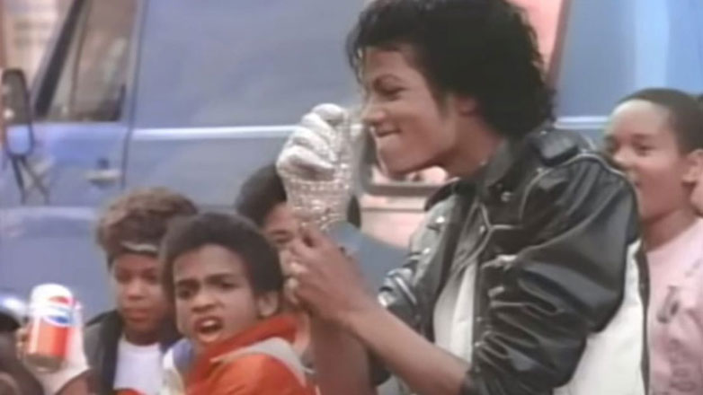 Michael Jackson: Το σακάκι που έβαλε στη διαφήμιση της «Pepsi» βγαίνει σε δημοπρασία