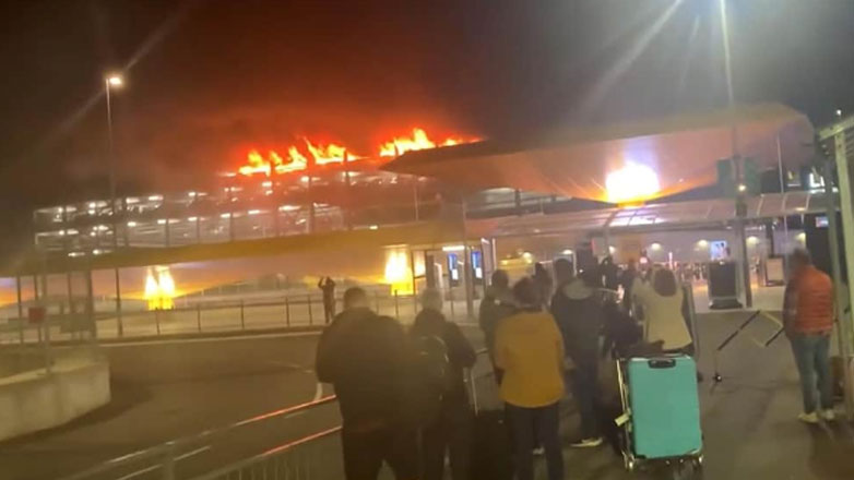 Παρατείνεται η αναστολή πτήσεων στο αεροδρόμιο Λούτον του Λονδίνου εξαιτίας πυρκαγιάς