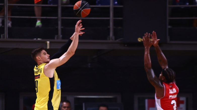 Άρης: Ένα μήνα εκτός δράσης ο Μπλούμπεργκς