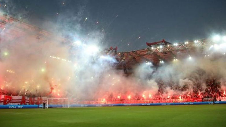 UEFA: «Καμπάνα» 22.625 ευρώ στον Ολυμπιακό