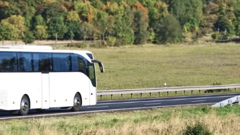 Γερμανία: Επτά νεκροί έπειτα από ανατροπή ενός minibus που φέρεται να μετέφερε παράτυπους μετανάστες