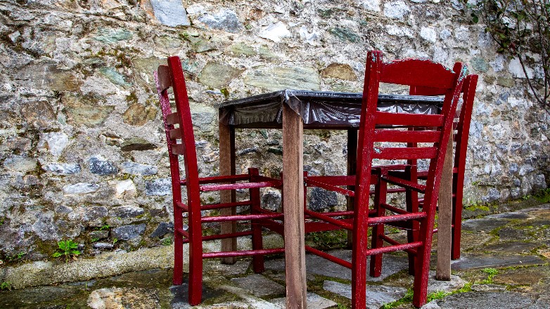 Θεσσαλονίκη: Ιδιοκτήτης εστιατορίου την «πάτησε» από υπάλληλο του και του απέσπασε περισσότερα από 8.000 ευρώ