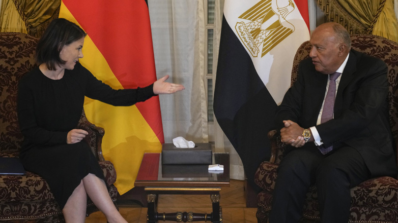 Συνάντηση Μπέρμποκ με τους ΥΠΕΞ της Αιγύπτου και της Τουρκίας στο Κάιρο