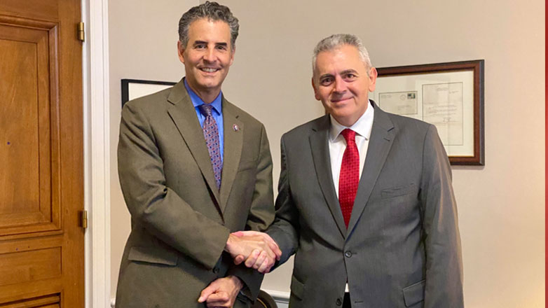 Μ.Χαρακόπουλος σε Τζον Σαρμπάνη: Η ομογένεια στις ΗΠΑ πολύτιμη ασπίδα προστασίας των εθνικών μας δικαίων