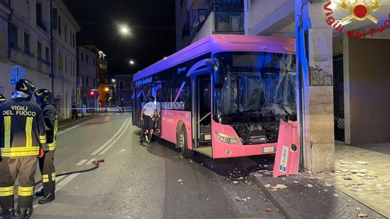 Ιταλία: Νέο ατύχημα με λεωφορείο στη Βενετία – Τουλάχιστον 15 τραυματίες