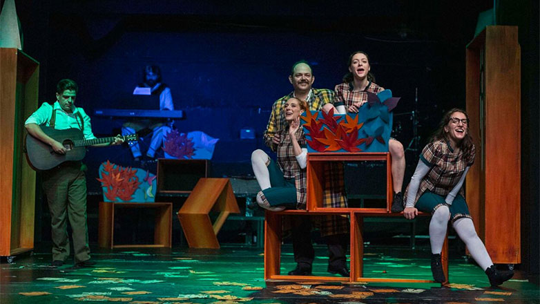 «Κοντά στις Ράγιες» της Άλκης Ζέη στο θέατρο Άλφα