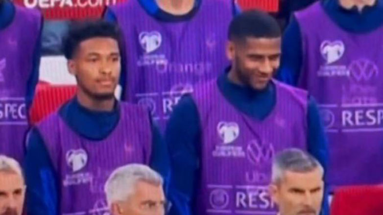 Σάλος στη Γαλλία: Ο Τοντιμπό γελούσε στη διάρκεια του ενός λεπτού σιγής για τα θύματα σε Ισραήλ και Παλαιστίνη