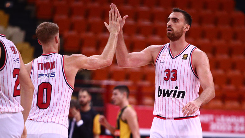 Νίκησε στο τέλος ο Ολυμπιακός, 79-71 την ΑΕΚ