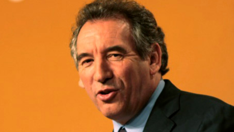 Γαλλία: Σύμμαχος του προέδρου Μακρόν δικάζεται για κατάχρηση ευρωπαϊκών κονδυλίων