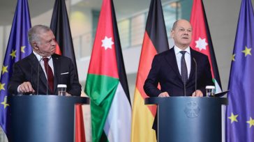 Την αποτροπή επέκτασης της σύγκρουσης, ζήτησαν από κοινού ο καγκελάριος Σολτς και ο βασιλιάς της Ιορδανίας Αμπντάλα Β’