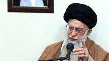 Αγιατολάχ Χαμενεΐ: Κανείς δεν θα μπορέσει να σταματήσει τις δυνάμεις της αντίστασης, αν συνεχιστούν τα εγκλήματα του Ισραήλ